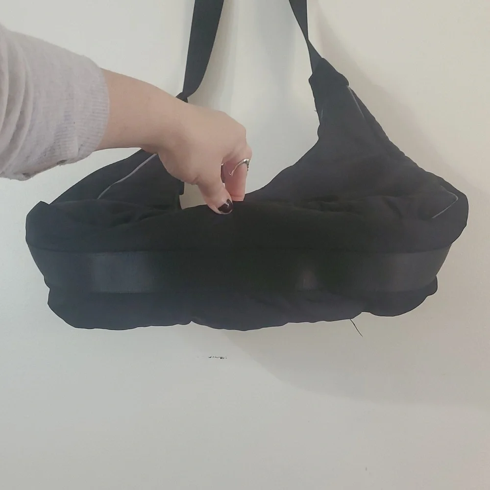 Wilo Active Crescent Bag Black White Travel Gym & Train - Picture 6 of 12